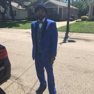 Meet your Posher, Derrick